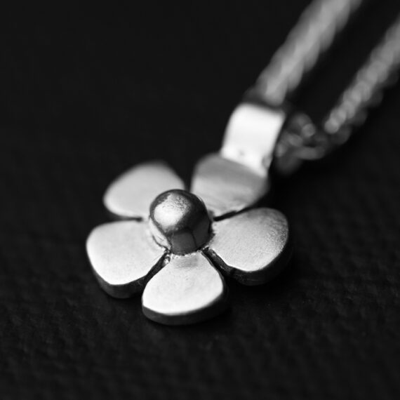 Daisy Necklace