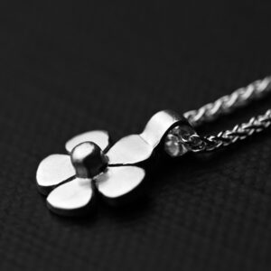 Daisy Necklace