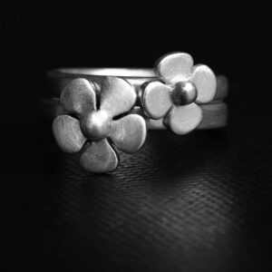 Daisy ring