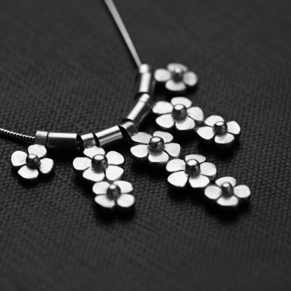 Daisy Necklace