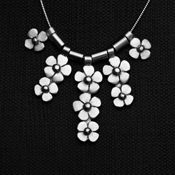 Daisy Necklace