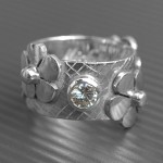 Diamond Ring With Daisys